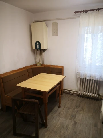 3 camere,  semidecomandat,  60 mp, de inchiriat apartament in zona Tatarasi,  (Flux) 154548